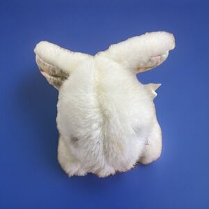 Bunny Lush‎ Makes Rattle Noise